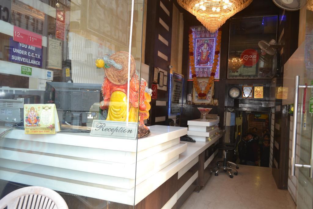 Hotel Guruvas Inn "Vaccinated Staff" New Delhi Ngoại thất bức ảnh