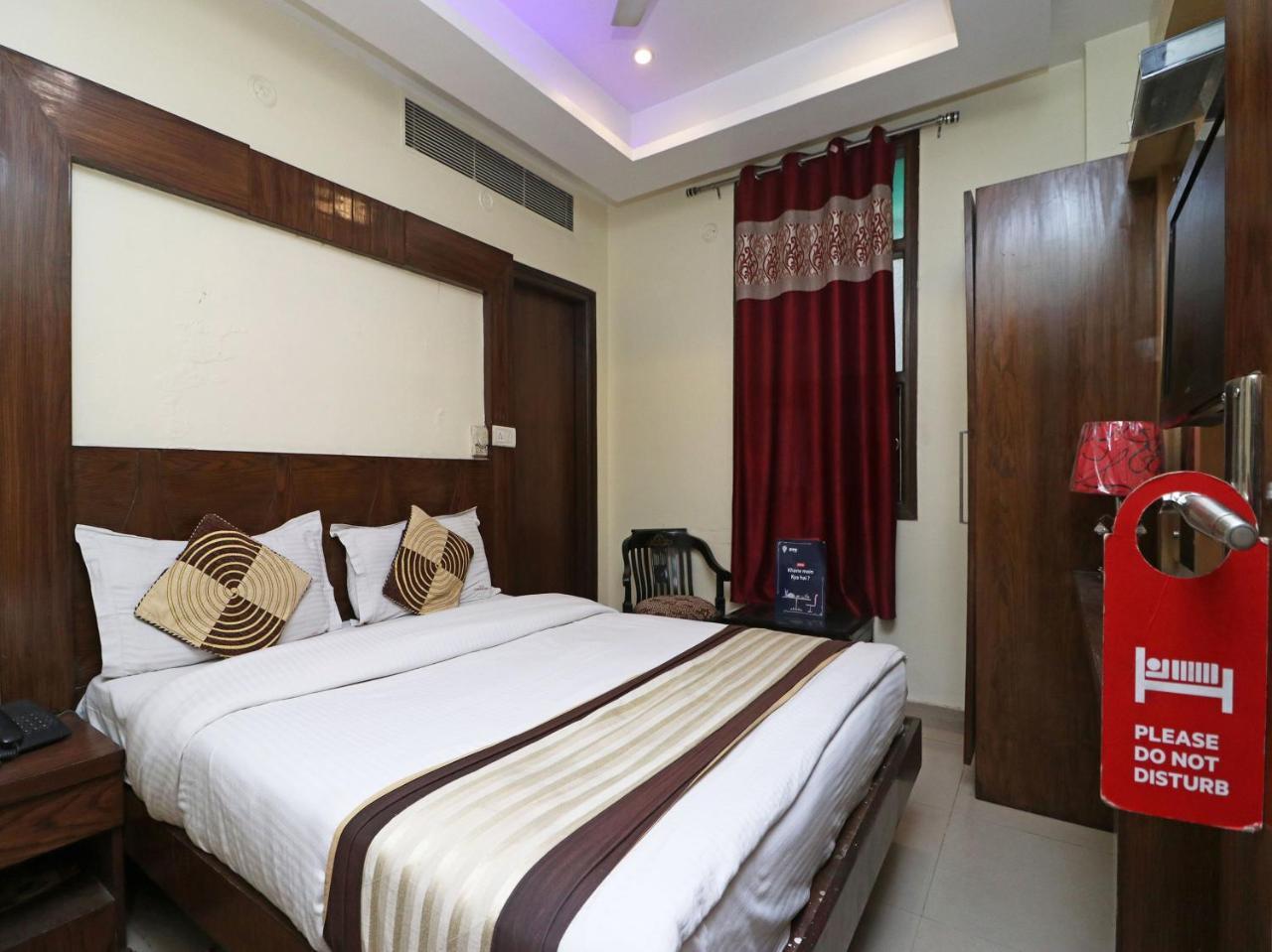 Hotel Guruvas Inn "Vaccinated Staff" New Delhi Ngoại thất bức ảnh