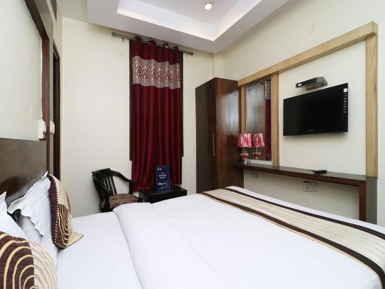 Hotel Guruvas Inn "Vaccinated Staff" New Delhi Ngoại thất bức ảnh