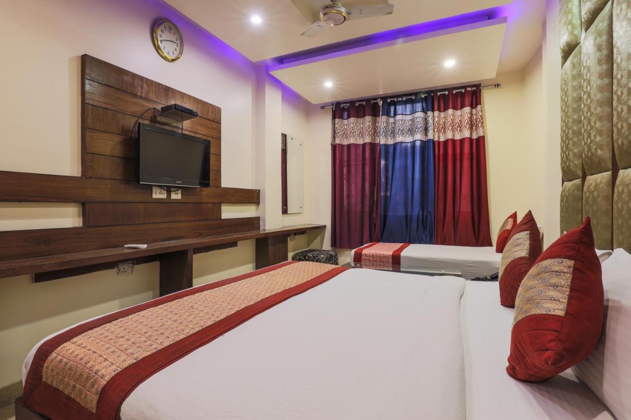 Hotel Guruvas Inn "Vaccinated Staff" New Delhi Ngoại thất bức ảnh