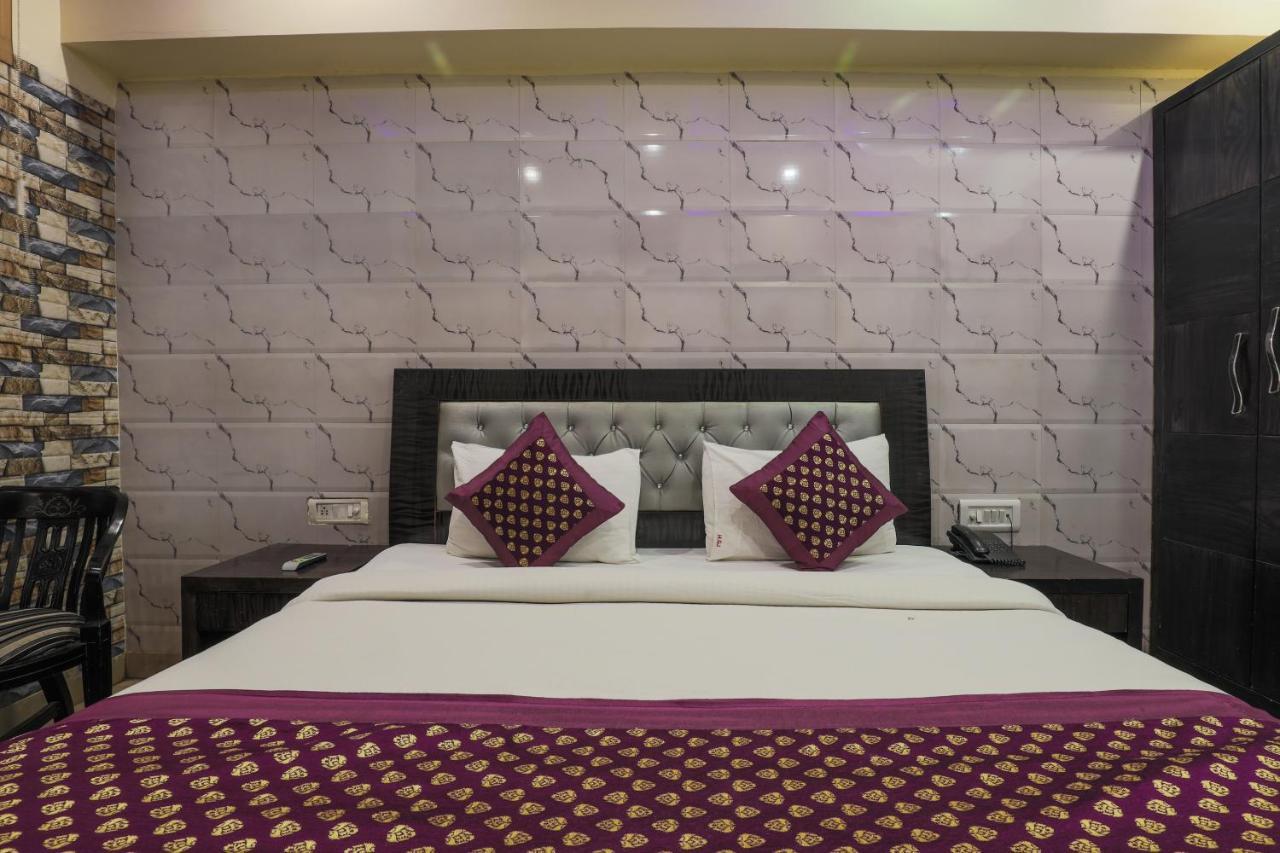 Hotel Guruvas Inn "Vaccinated Staff" New Delhi Ngoại thất bức ảnh